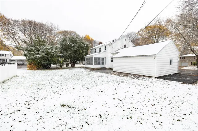 $350,000 | 5 Ridgelawn Drive, Irondequoit, NY 14617