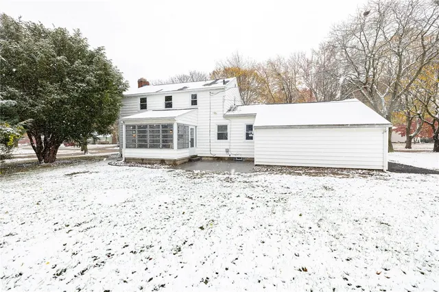 $350,000 | 5 Ridgelawn Drive, Irondequoit, NY 14617