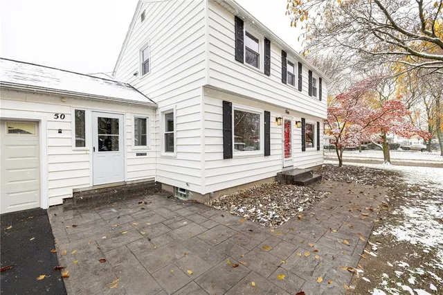 $350,000 | 5 Ridgelawn Drive, Irondequoit, NY 14617