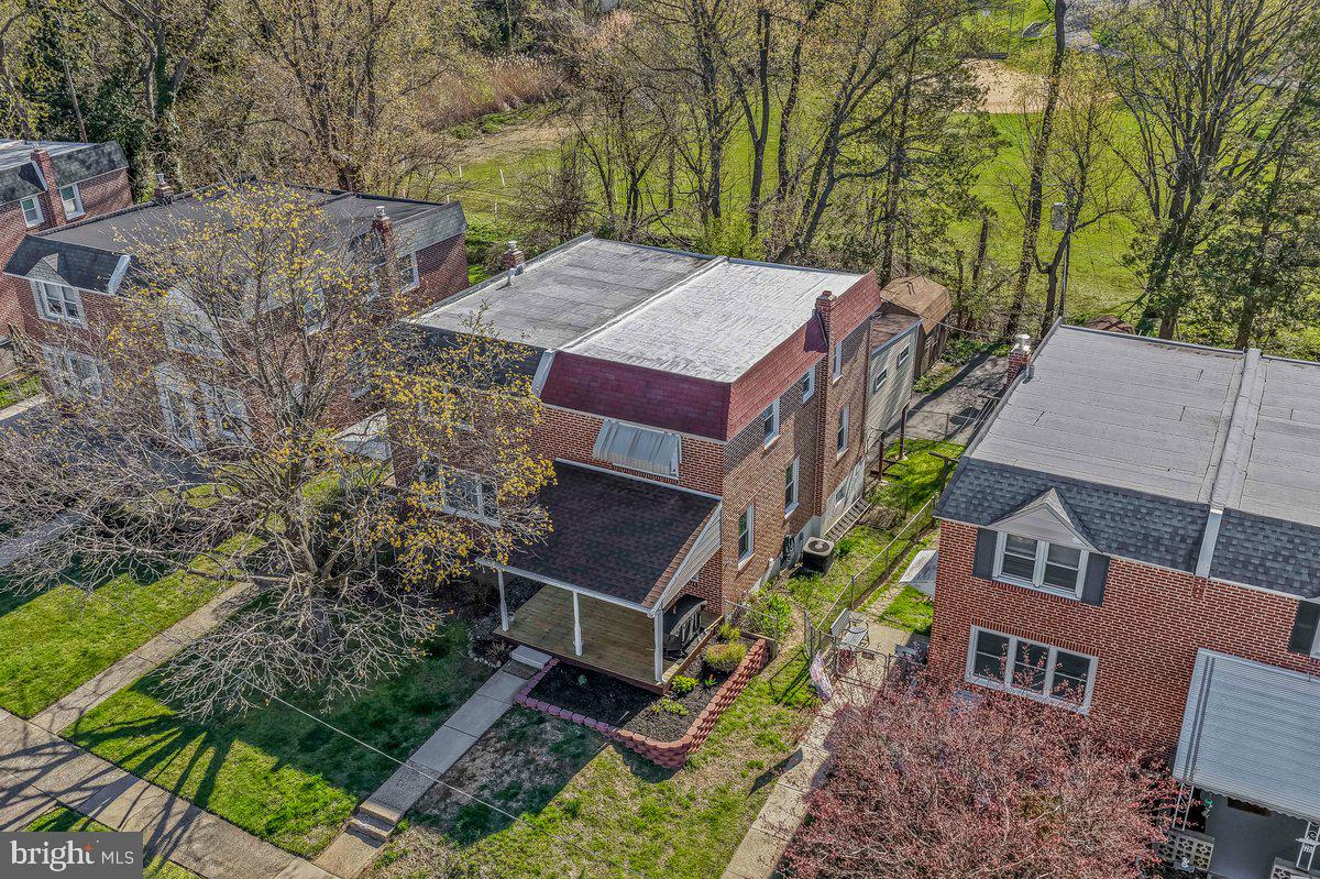 114 Lakeview Drive Ridley Park, PA 19078 - Photo 34 of 37 an aerial view of a house with a yard