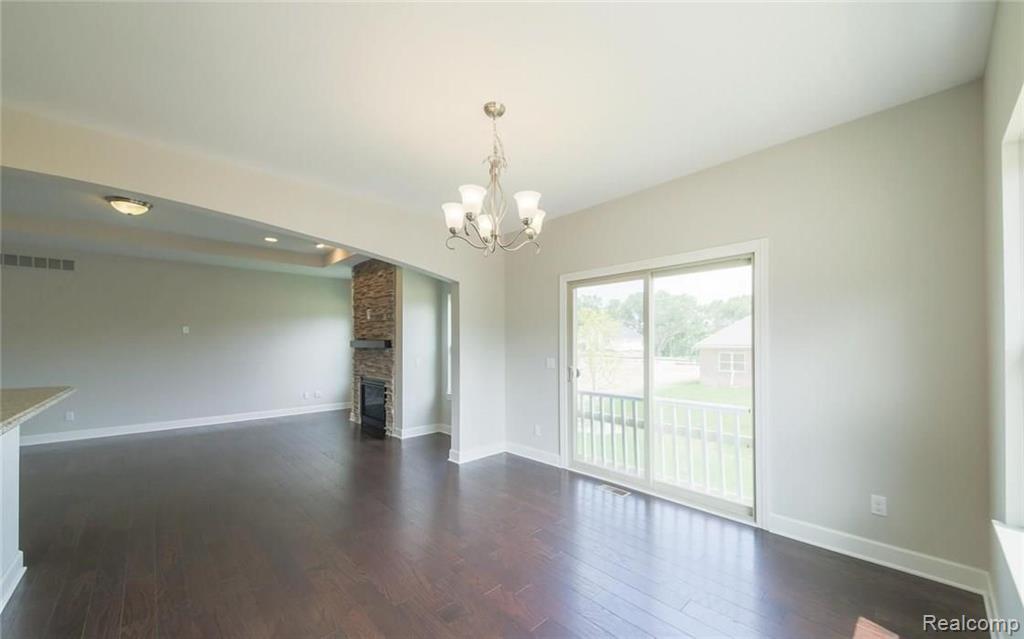 5509 Woodfall Road Clarkston, MI 48348 - Photo 20 of 23 Gallery Image 20