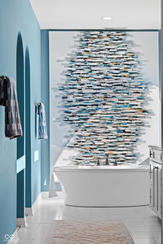 $1,725,000 | 4301 Stone Lk Drive, Zionsville, IN 46077