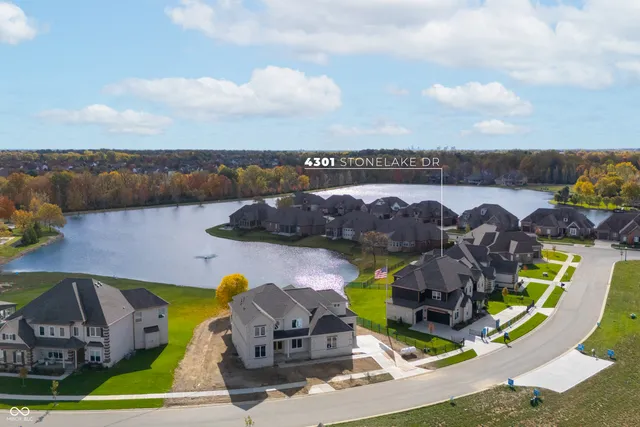 $1,725,000 | 4301 Stone Lk Drive, Zionsville, IN 46077