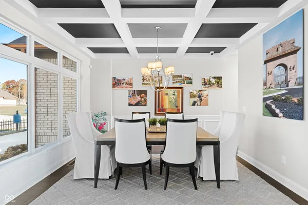 $1,725,000 | 4301 Stone Lk Drive, Zionsville, IN 46077