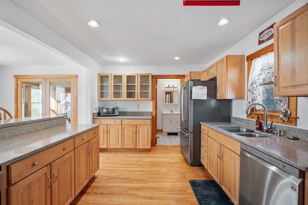 27 Sunset Road Gardner, MA 01440 - Photo 14 of 29 Gallery Image 14