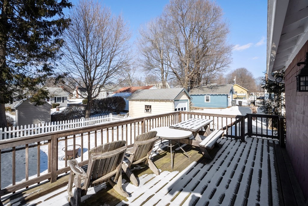 27 Sunset Road Gardner, MA 01440 - Photo 8 of 29 Gallery Image 8