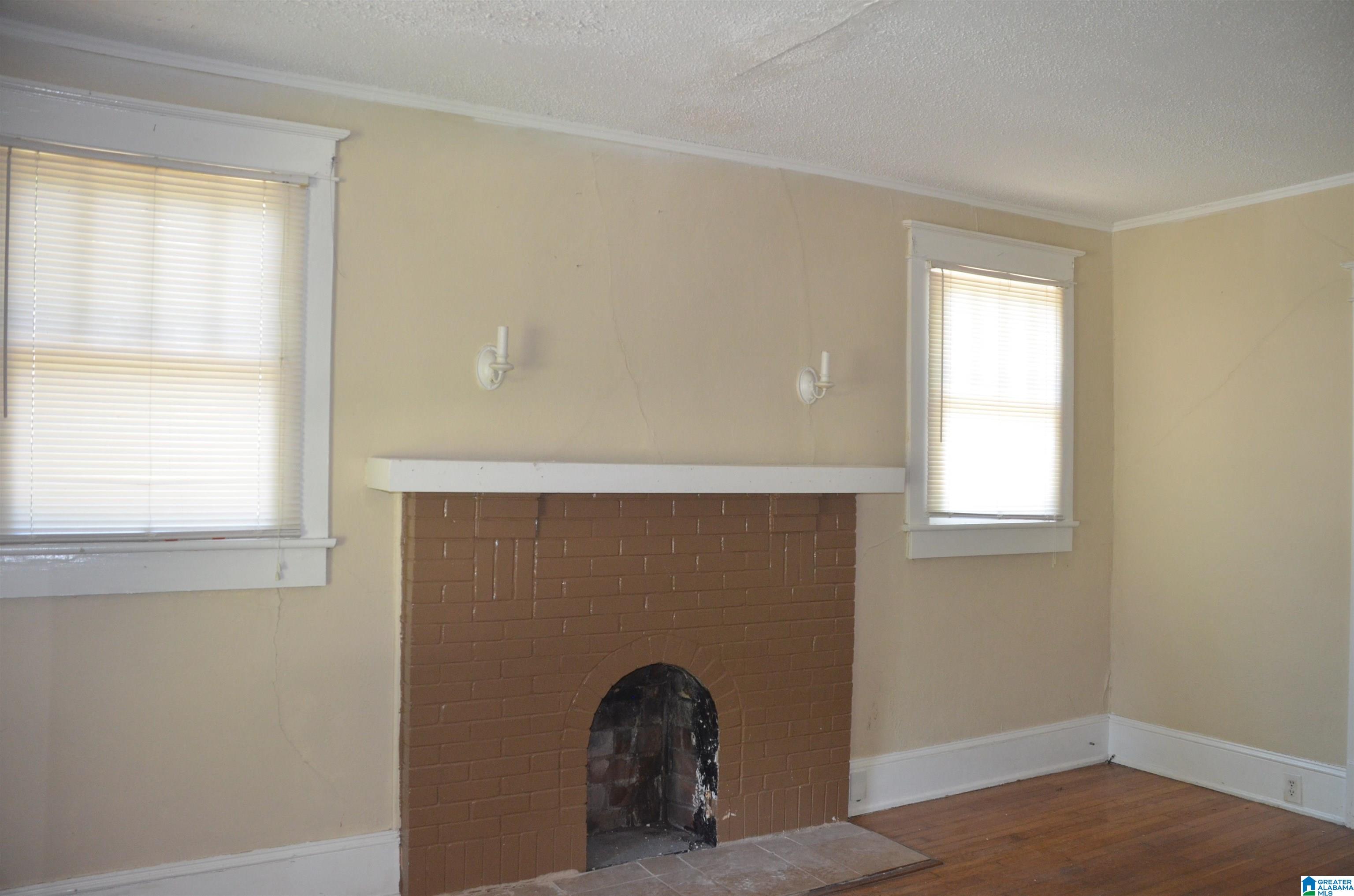 611 Goodwin Avenue Anniston, AL 36207 - Photo 4 of 21