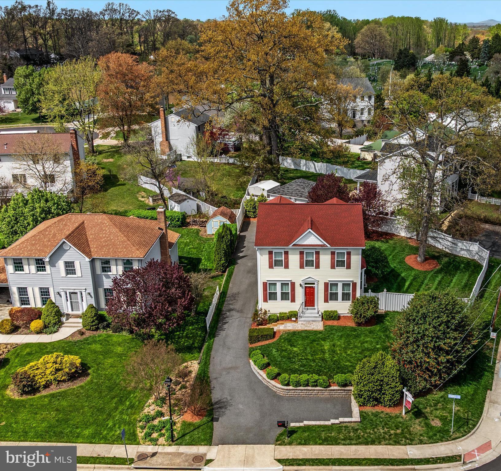 772 3rd Street Herndon, VA 20170 - Photo 37 of 52 an aerial view of a house