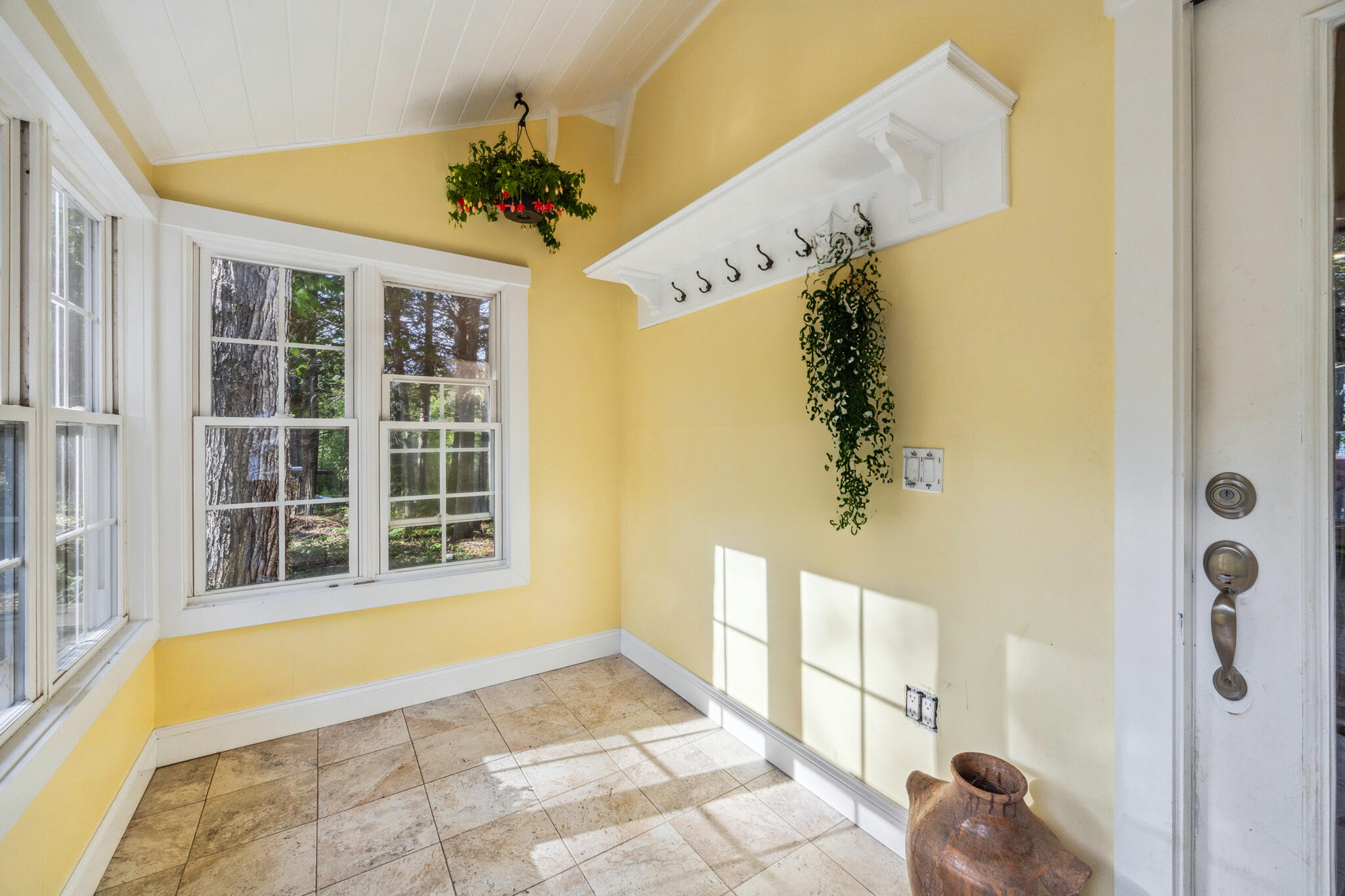 95 Silsby Road Mariaville, ME 04605 - Photo 61 of 87 Vestibule