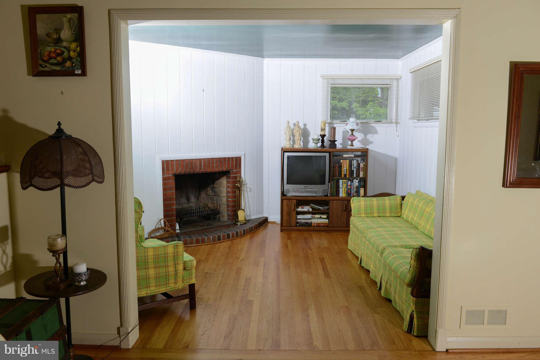 1208 St Andrews Way Baltimore, MD 21239 - Photo 6 of 20 Family Room - First Floor