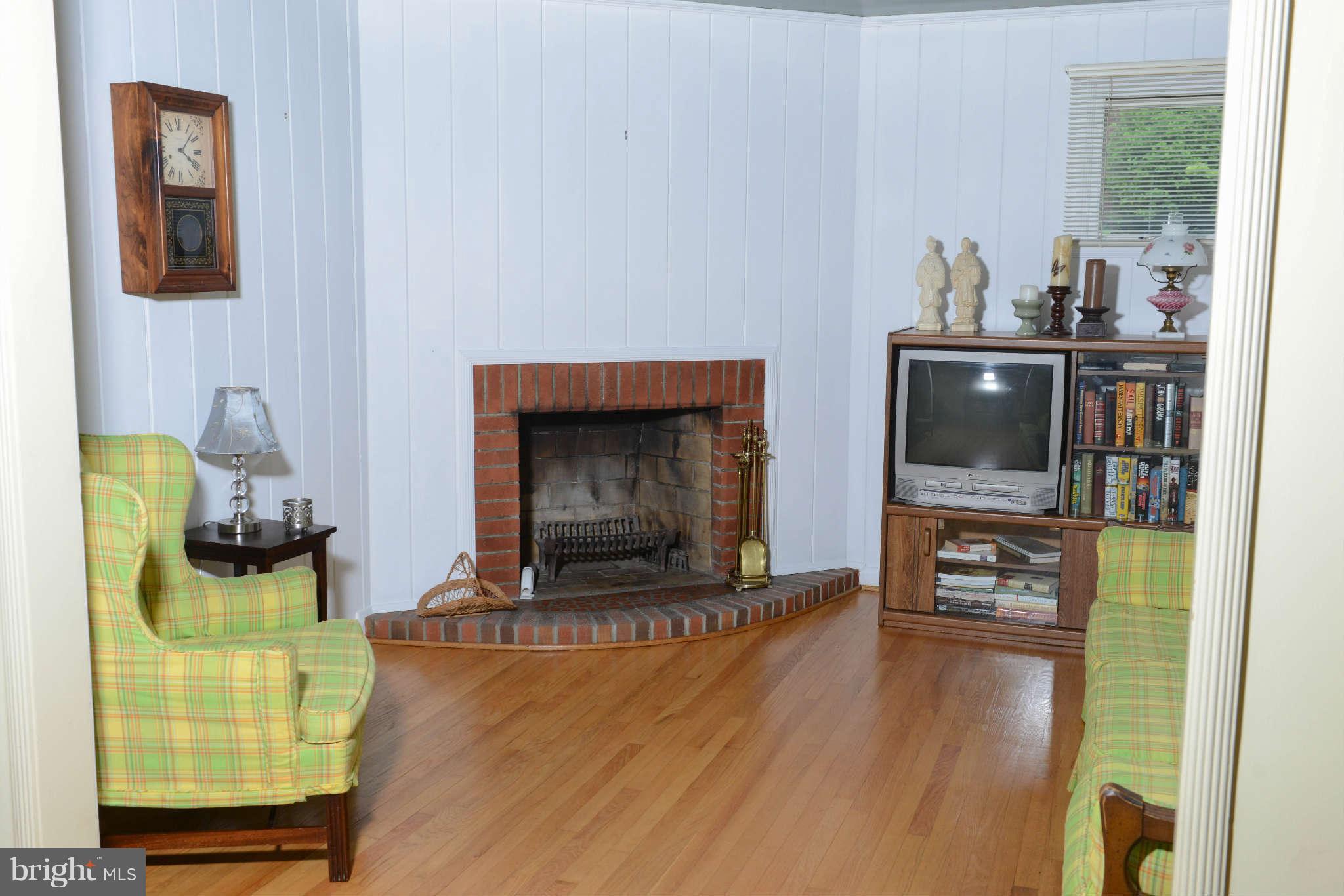 1208 St Andrews Way Baltimore, MD 21239 - Photo 7 of 20 Family Room