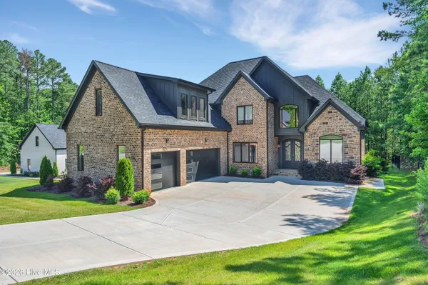 $1,395,000 | 4010 Spindrift Cove, Denver, NC 28037