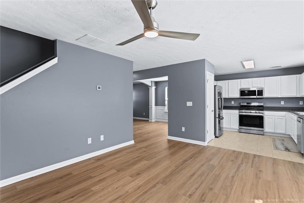 9517 Lakeview Road Union City, GA 30291 - Photo 13 of 47 Gallery Image 13