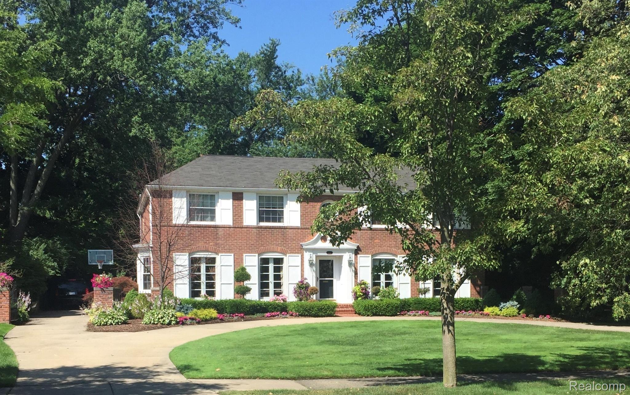 637 Middlesex Road Grosse Pointe, MI 48230 - Photo 1 of 44 637 Middlesex, Grosse Pointe Parks