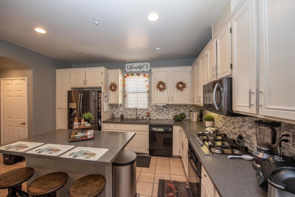 2264 Huntington Point Road, Unit 104 Chula Vista, CA 91914 - Photo 17 of 56 Stainless Steel Appliances