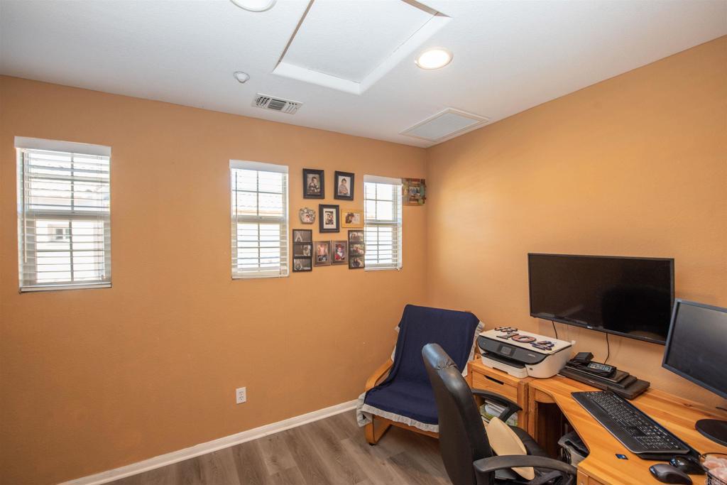 2264 Huntington Point Road, Unit 104 Chula Vista, CA 91914 - Photo 41 of 56 Office/Study/TV Alcove