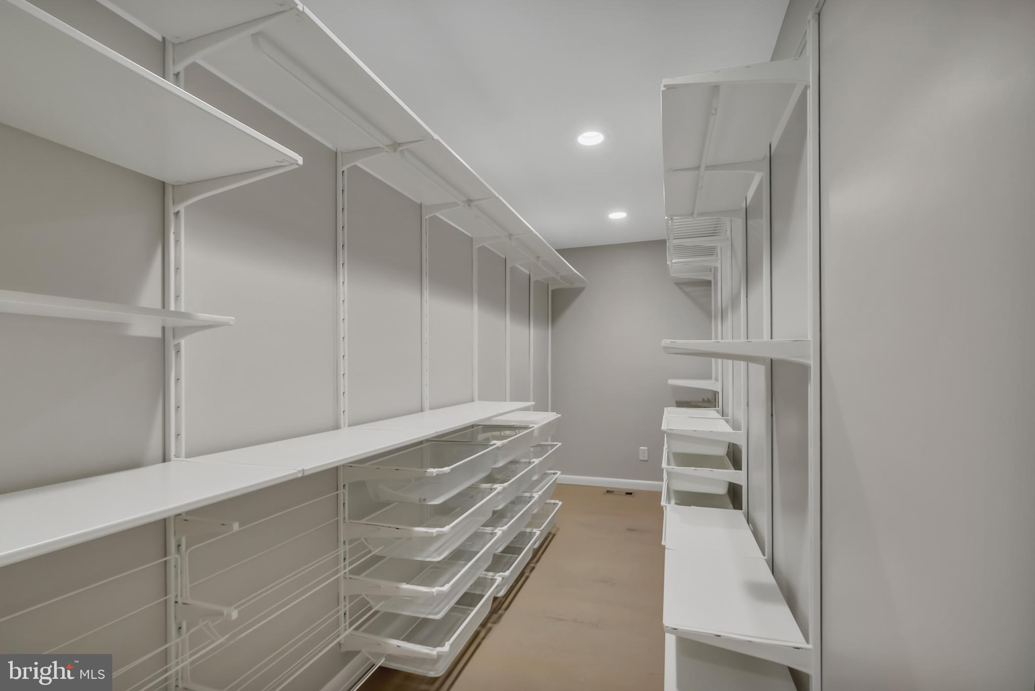 6170 Howells Road Alexandria, VA 22310 - Photo 24 of 50 Large Custom Master Closet