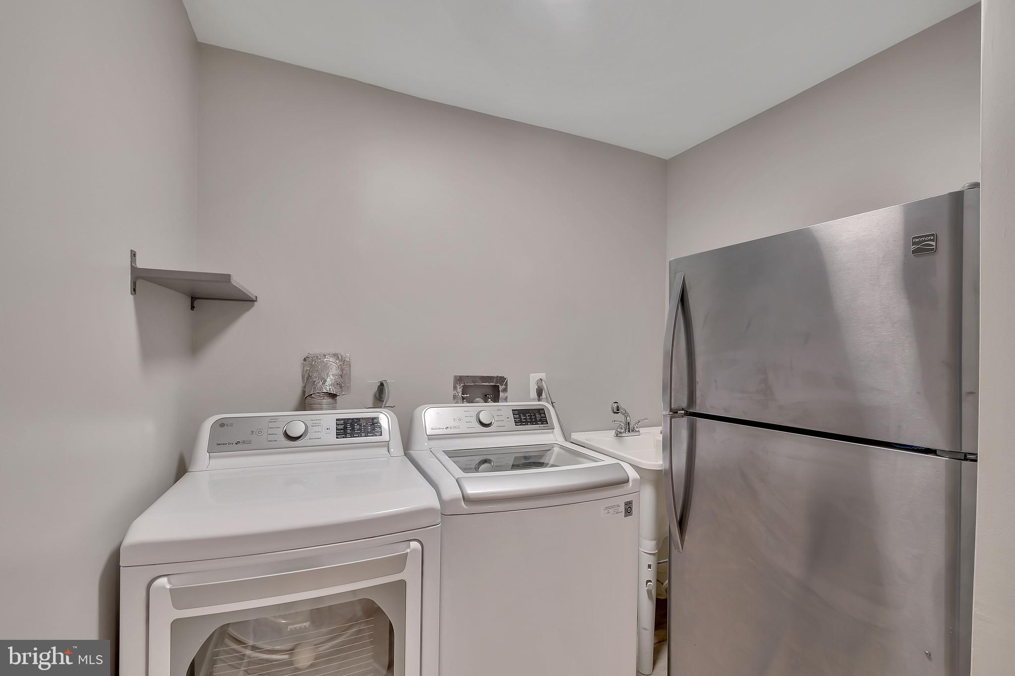 6170 Howells Road Alexandria, VA 22310 - Photo 44 of 50 Laundry