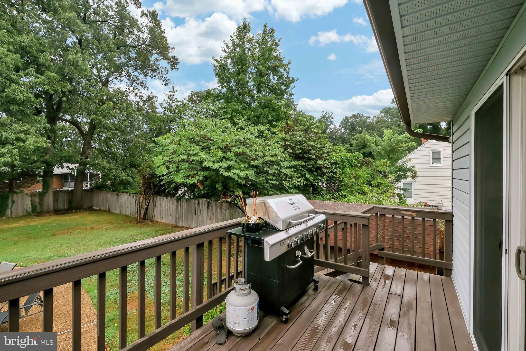 6170 Howells Road Alexandria, VA 22310 - Photo 8 of 50 Deck