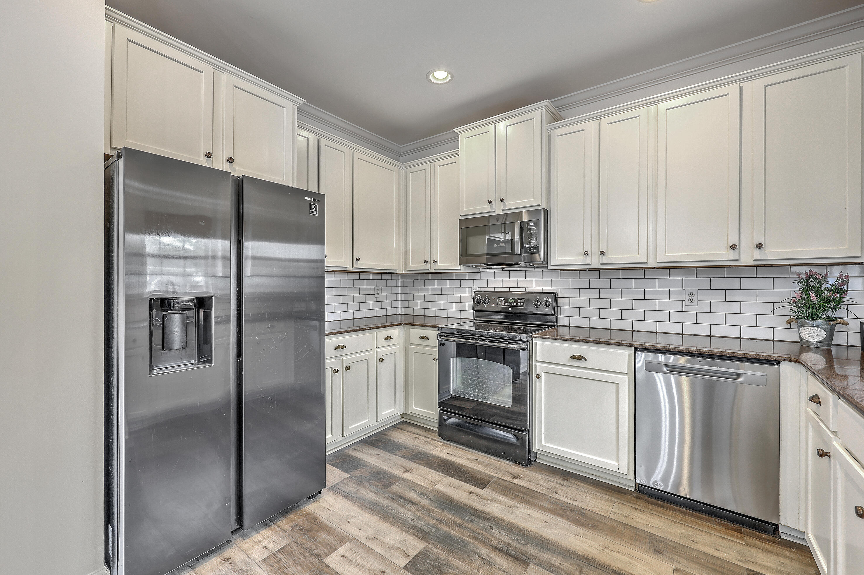 9666 South Carousel Circle Summerville, SC 29485 - Photo 20 of 45 ZYN_8357_58_59_60_61_62_63