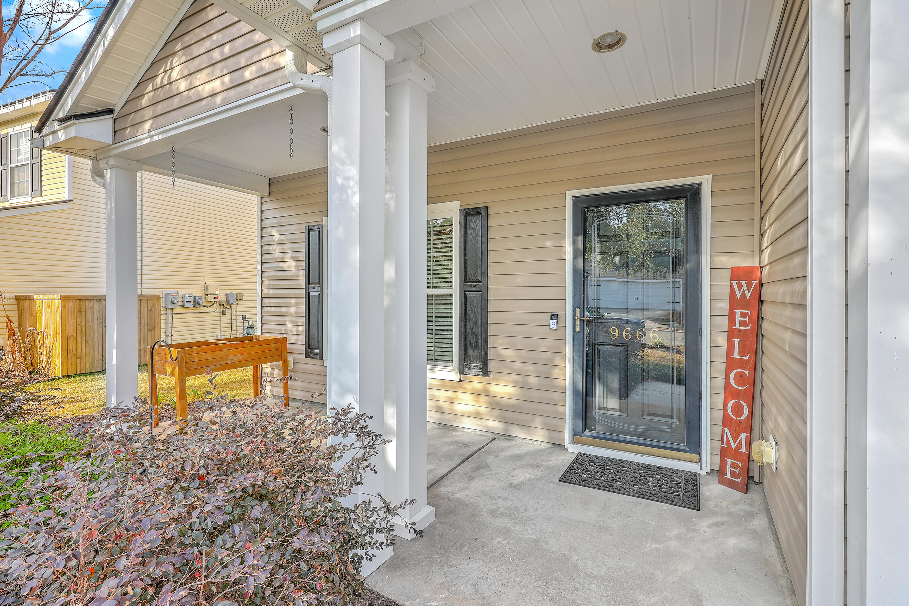 9666 South Carousel Circle Summerville, SC 29485 - Photo 4 of 45 4