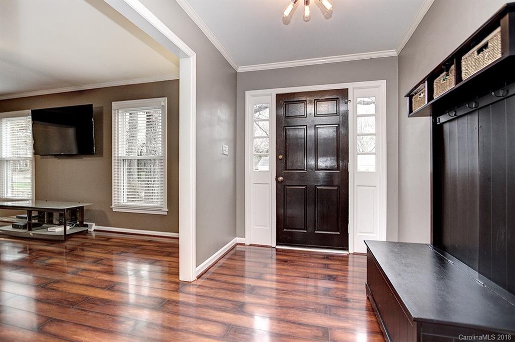 8211 Prince George Road Charlotte, NC 28210 - Photo 3 of 26 Gallery Image 3