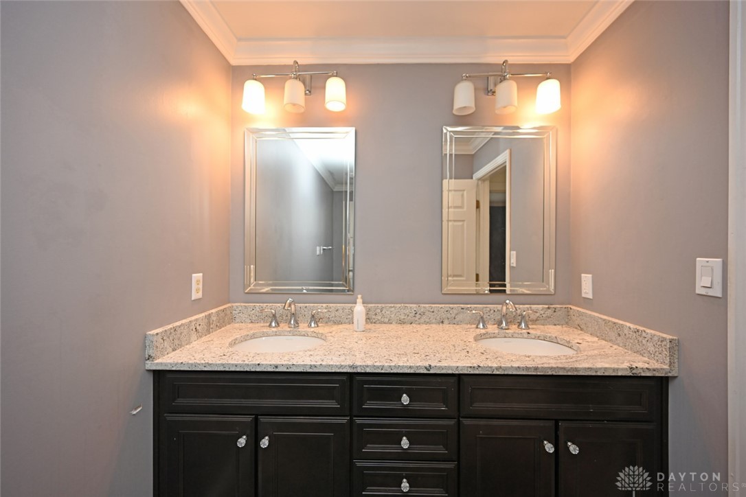5445 Miami Road Cincinnati, OH 45243 - Photo 32 of 50