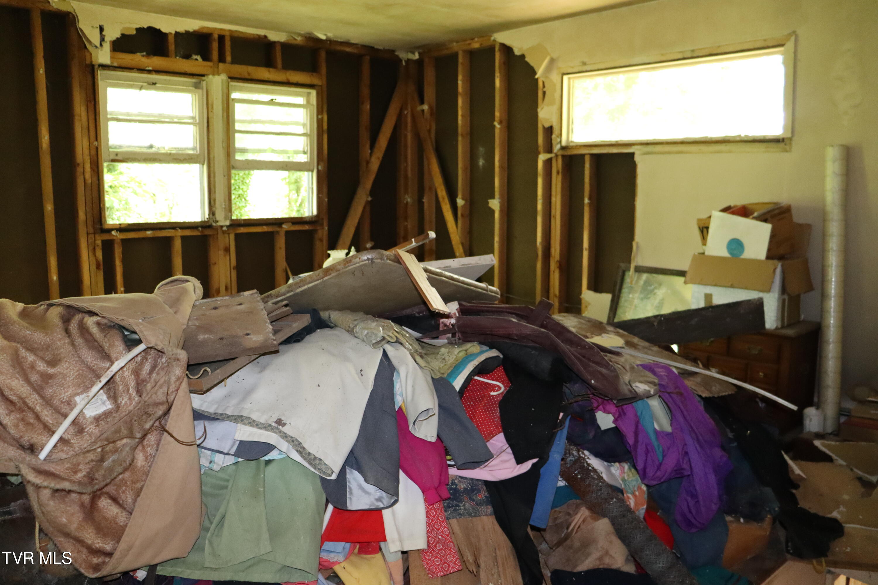 438 Murphy Street Northwest Norton, VA 24273 - Photo 12 of 29 IMG_9885