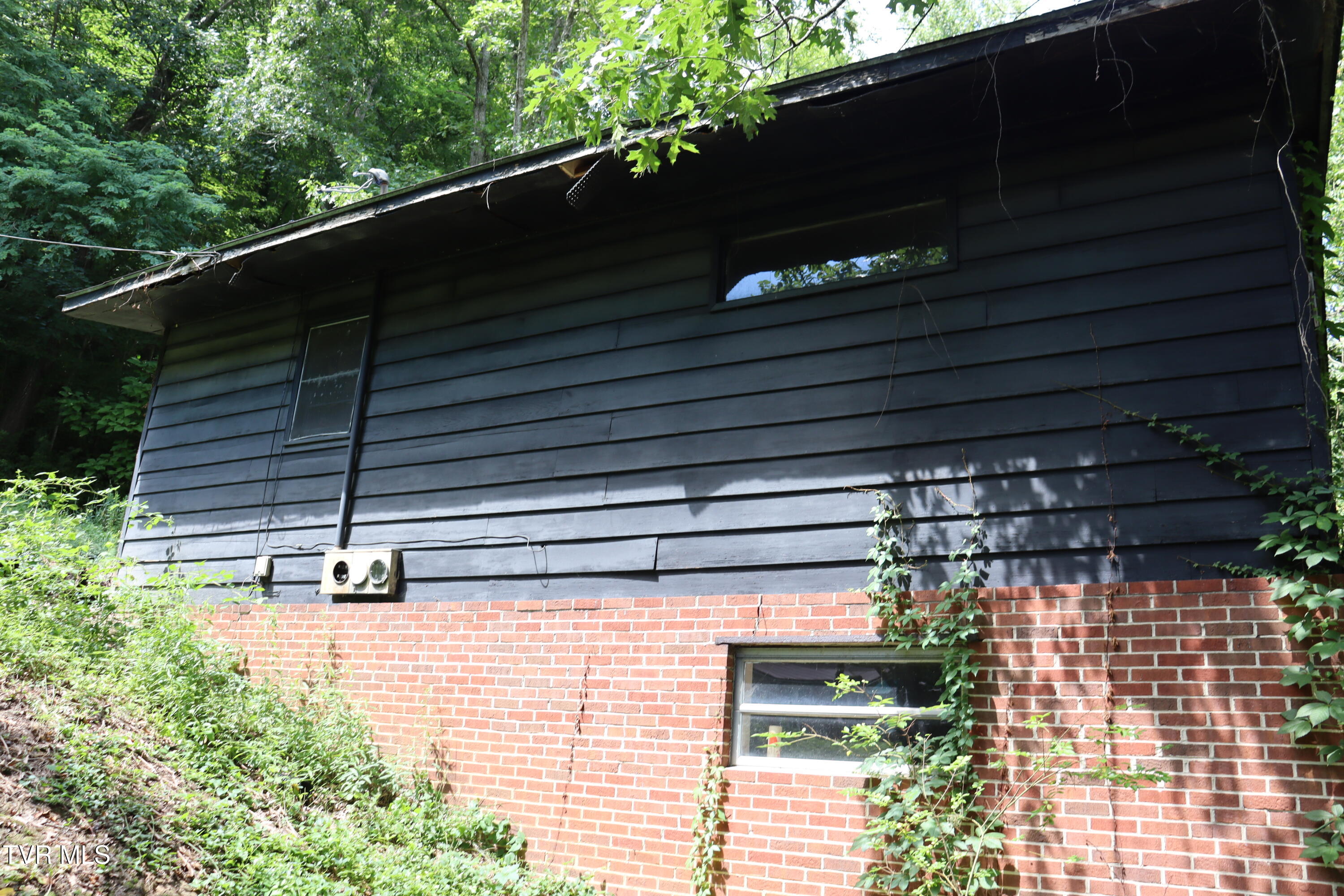 438 Murphy Street Northwest Norton, VA 24273 - Photo 6 of 29 IMG_9904