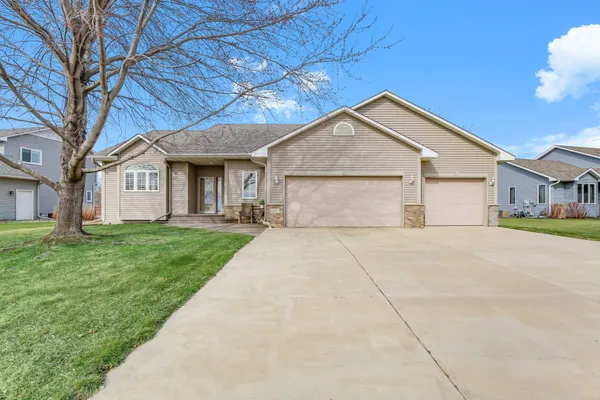 $465,000 | 4107 Martin Lane, Hastings, MN 55033