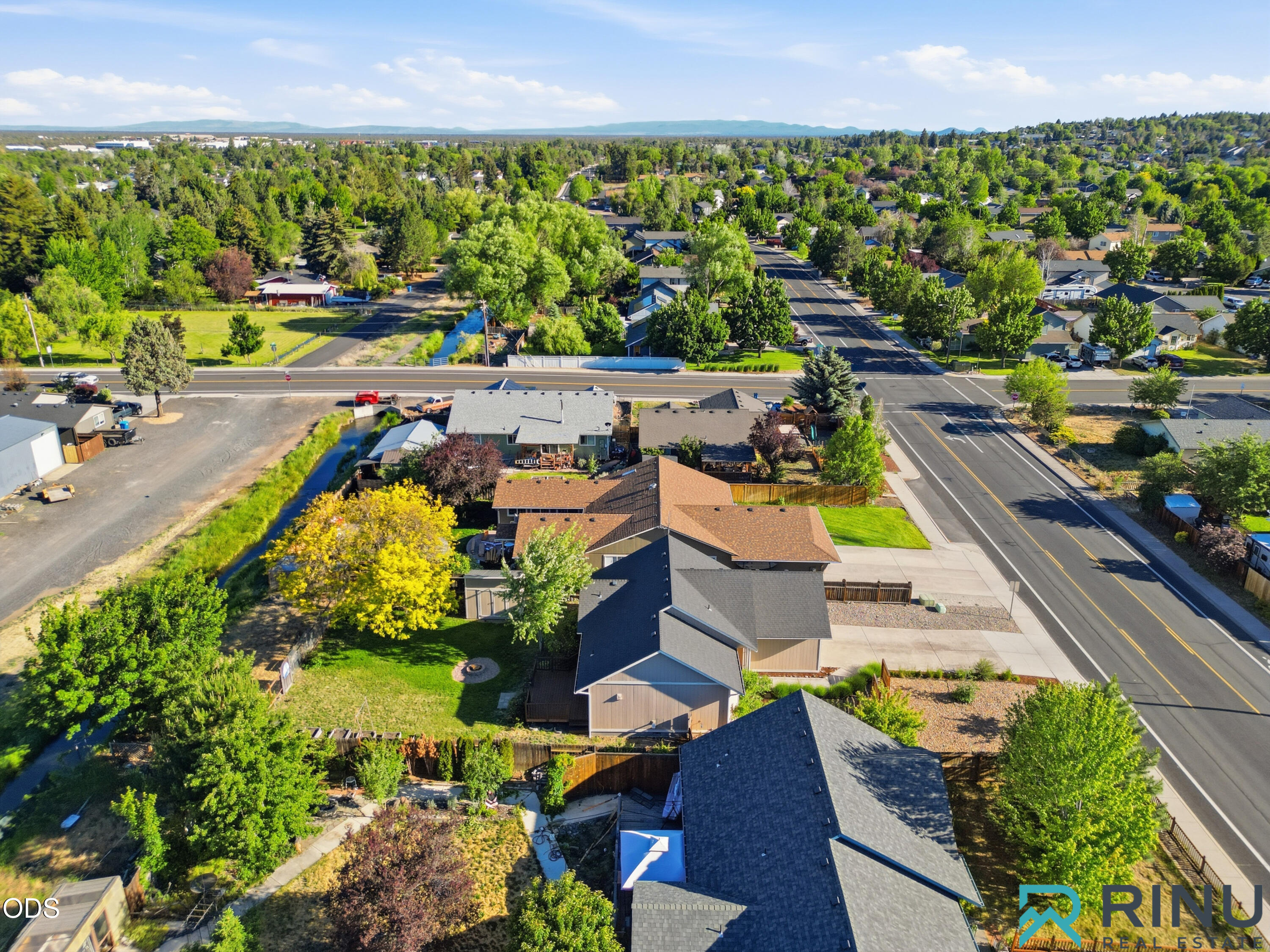 1810 Southwest 27th Street Redmond, OR 97756 - Photo 45 of 53