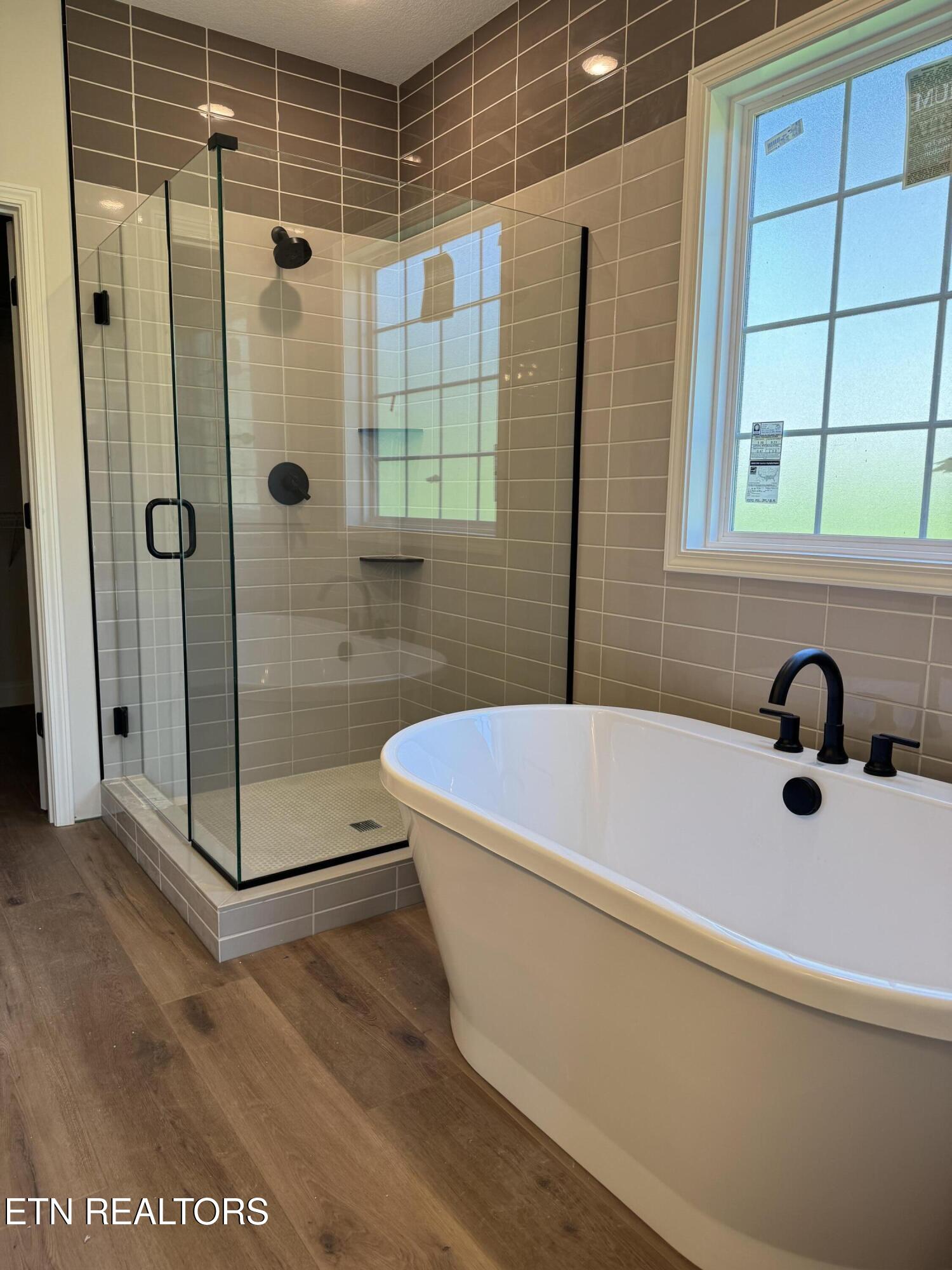 1894 Hickory Reserve Road Knoxville, TN 37932 - Photo 5 of 12 Primary Ensuite