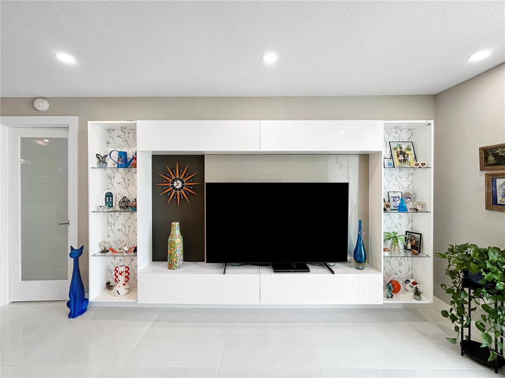 101 South Gulfstream Avenue, Unit 9C Sarasota, FL 34236 - Photo 15 of 24