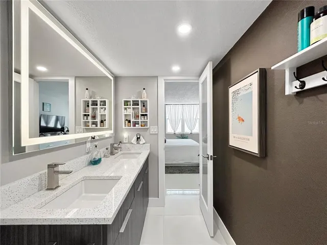 $485,000 | 101 South Gulfstream Avenue, Unit 9C, Sarasota, FL 34236