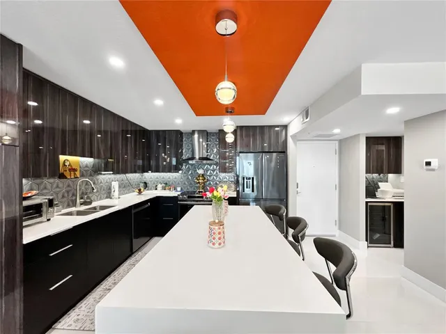 $485,000 | 101 South Gulfstream Avenue, Unit 9C, Sarasota, FL 34236