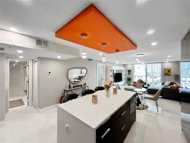 $485,000 | 101 South Gulfstream Avenue, Unit 9C, Sarasota, FL 34236