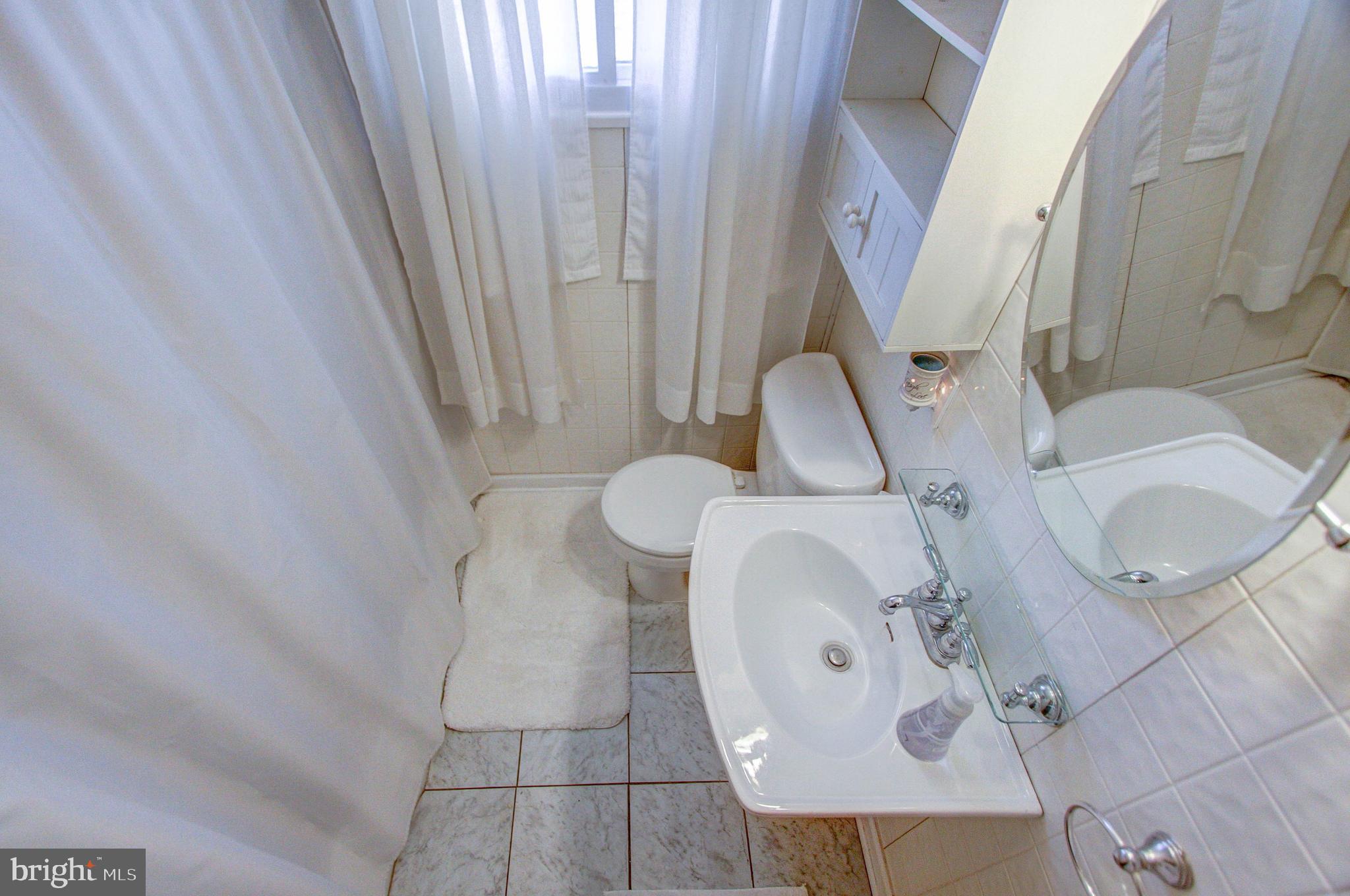 509 West County Line Road Hatboro, PA 19040 - Photo 20 of 28