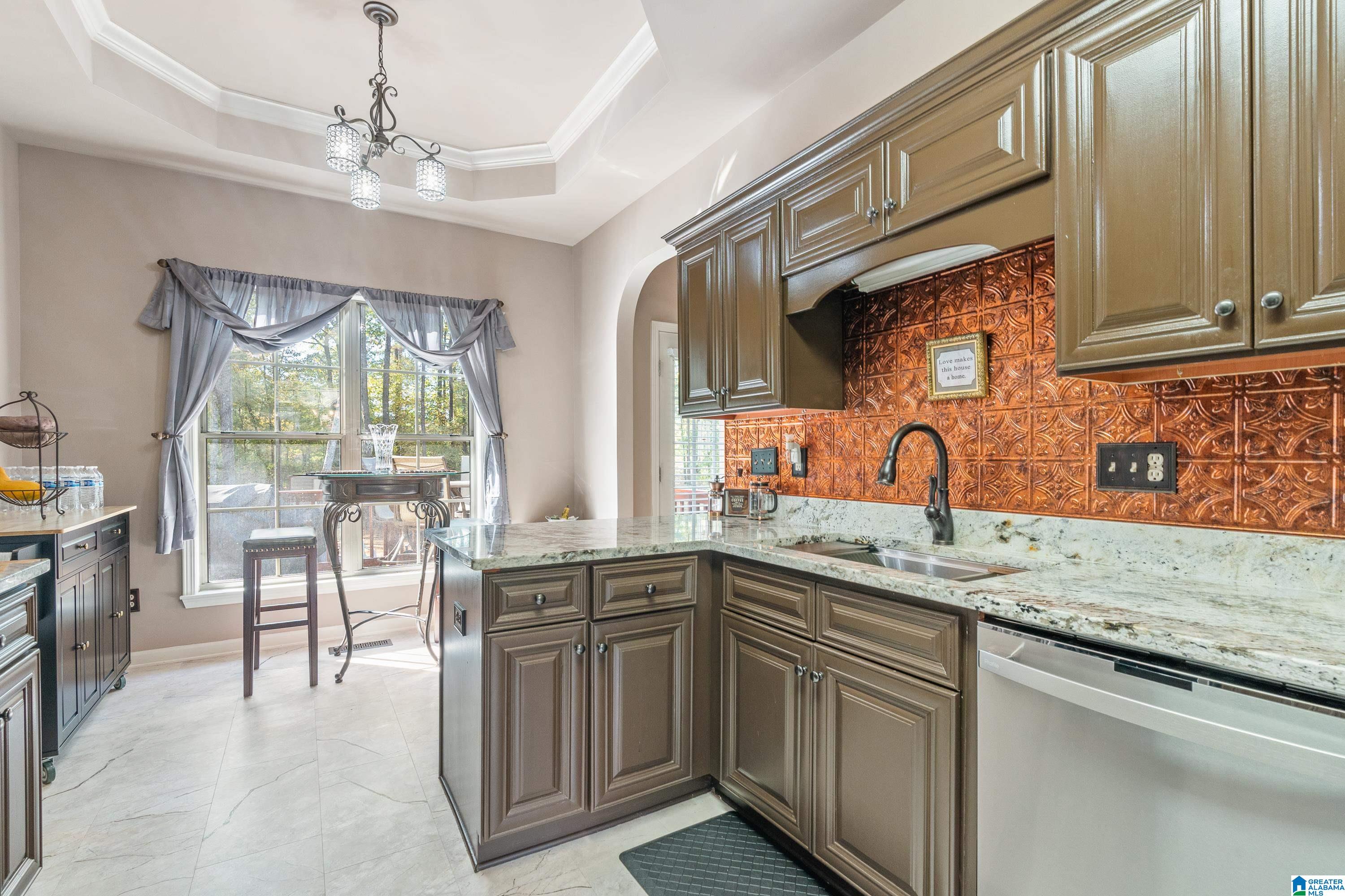 127 Redwood Drive Alabaster, AL 35114 - Photo 8 of 33
