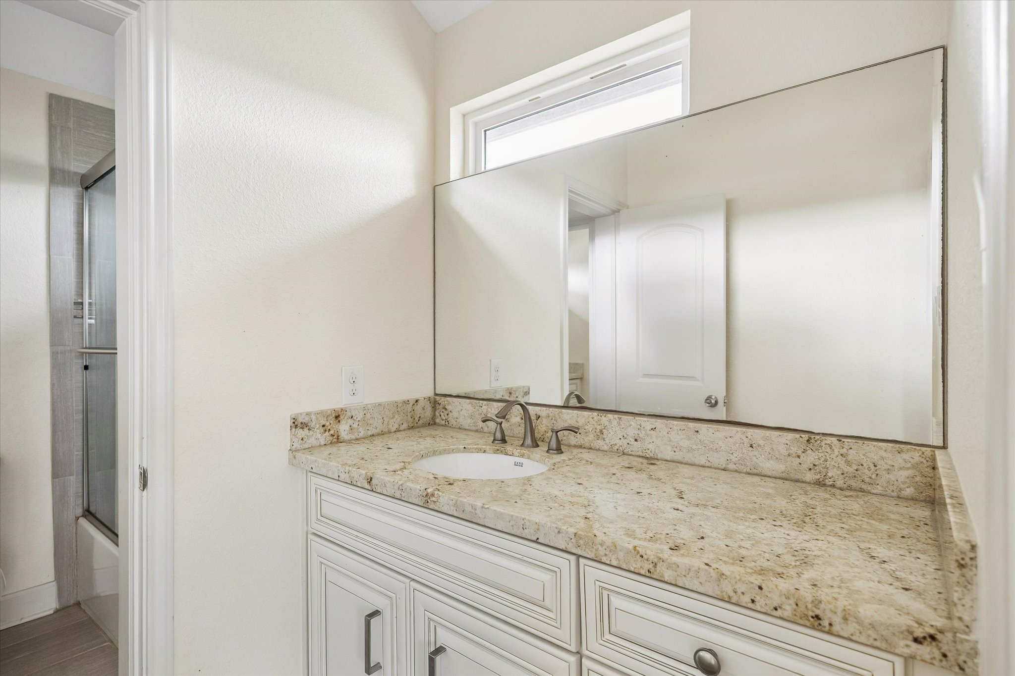 6529 Rolla Street Houston, TX 77055 - Photo 21 of 28 The second sink.