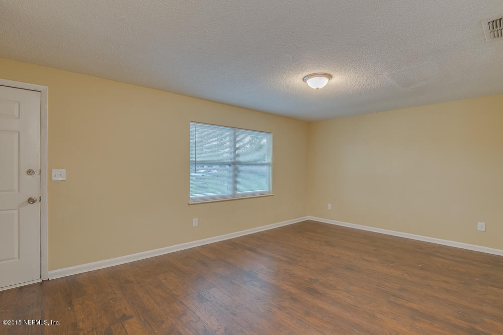 2411 Fernside Road Jacksonville, FL 32246 - Photo 4 of 17 2411 Fernside Road (9 of 27)