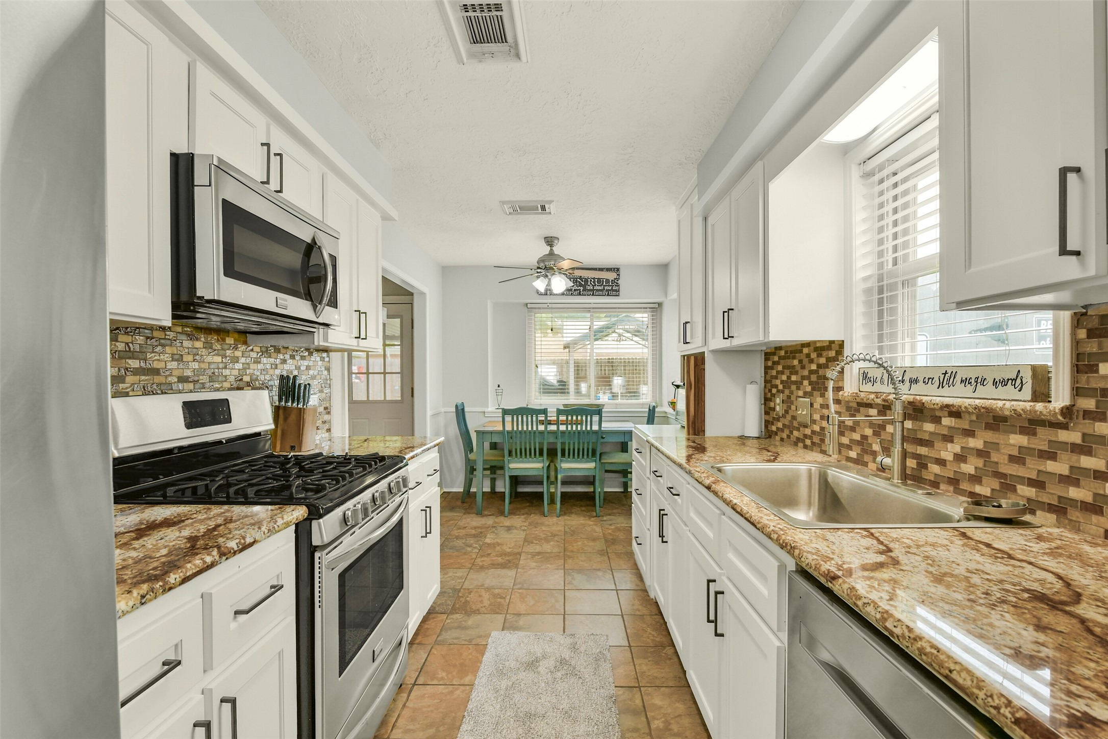 4410 Aztec Street Pasadena, TX 77504 - Photo 7 of 23 Gallery Image 7