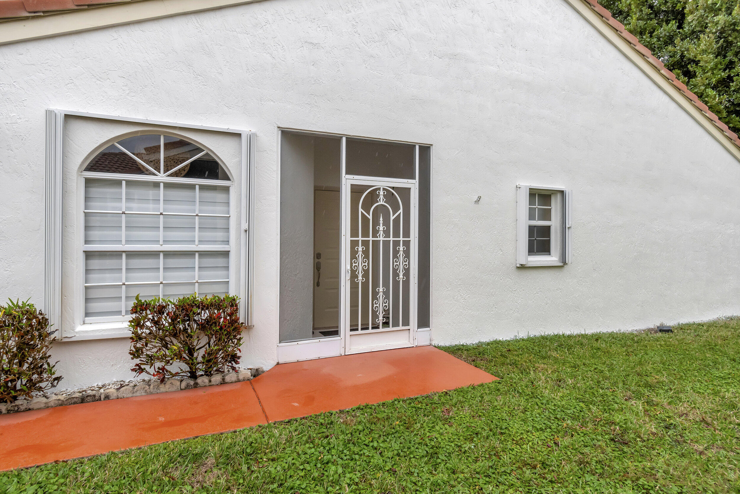 6129 Heliconia Road Delray Beach, FL 33484 - Photo 5 of 33 r 5 - Copy