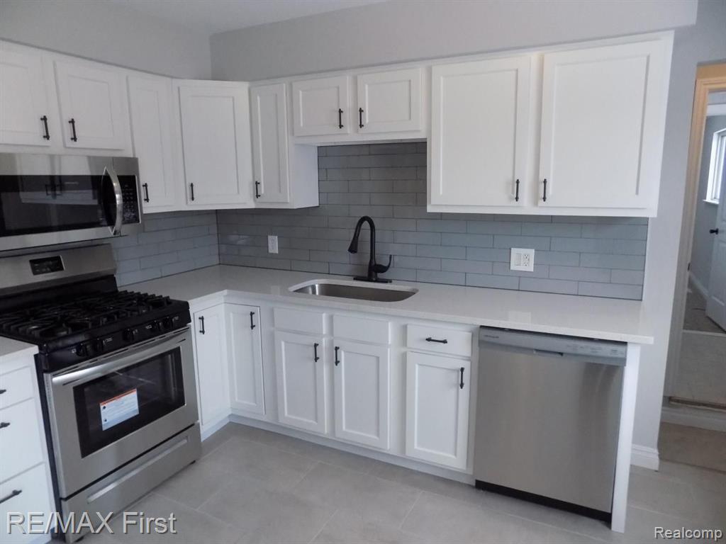 47896 Forbes Street Chesterfield, MI 48047 - Photo 9 of 24