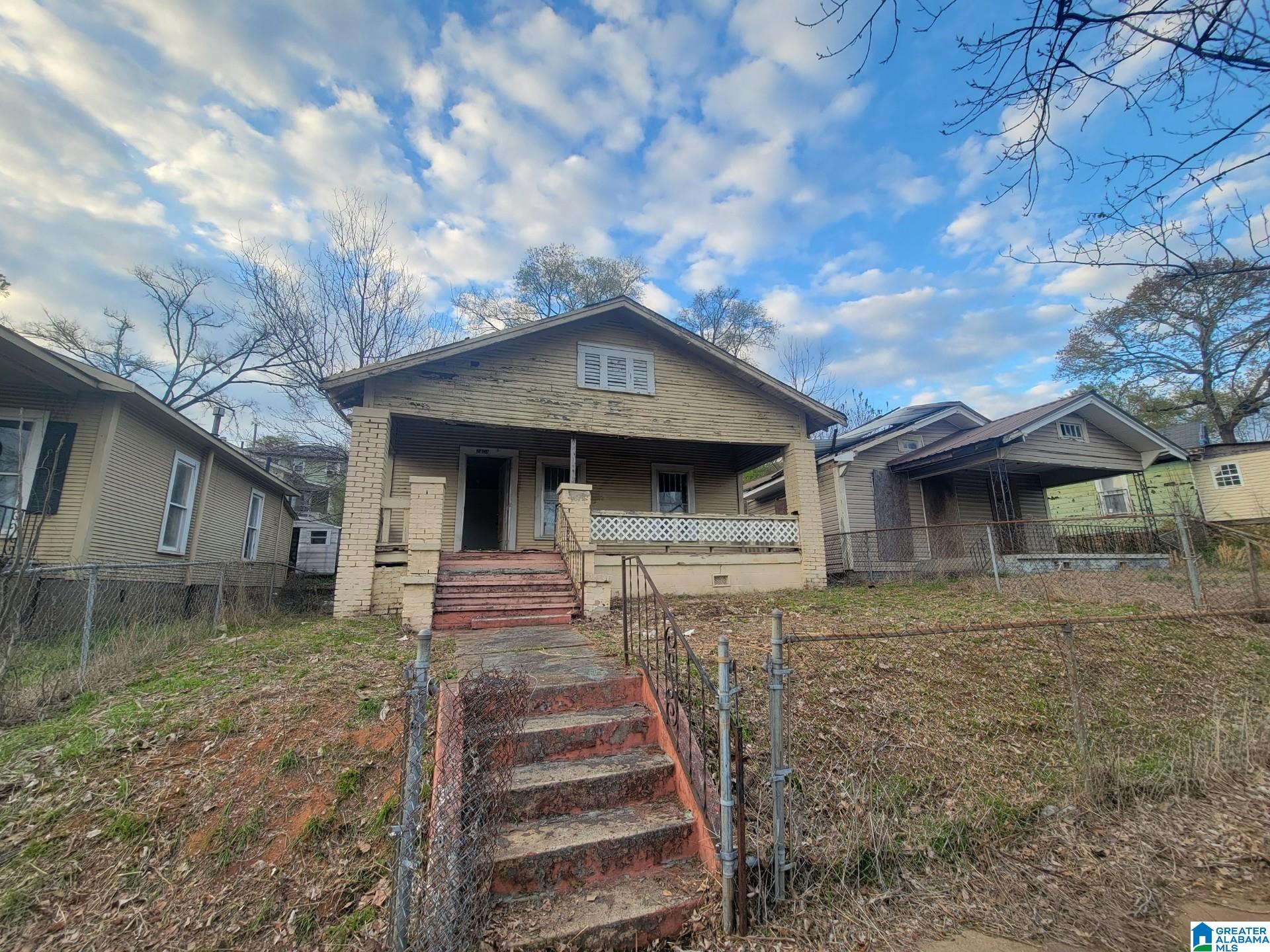 2404 30th Street Southwest Birmingham, AL 35208 - Photo 1 of 13