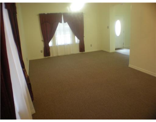 5113 Kings Court Corpus Christi, TX 78413 - Photo 5 of 10 a view of empty room with window