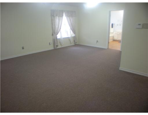 5113 Kings Court Corpus Christi, TX 78413 - Photo 6 of 10 a view of empty room with window