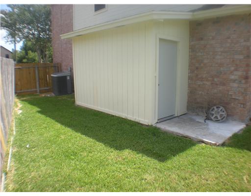 5113 Kings Court Corpus Christi, TX 78413 - Photo 9 of 10 a view of outdoor space and yard