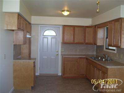 7637 Ellis Road Millington, MI 48746 - Photo 2 of 10 20166049-1.JPG