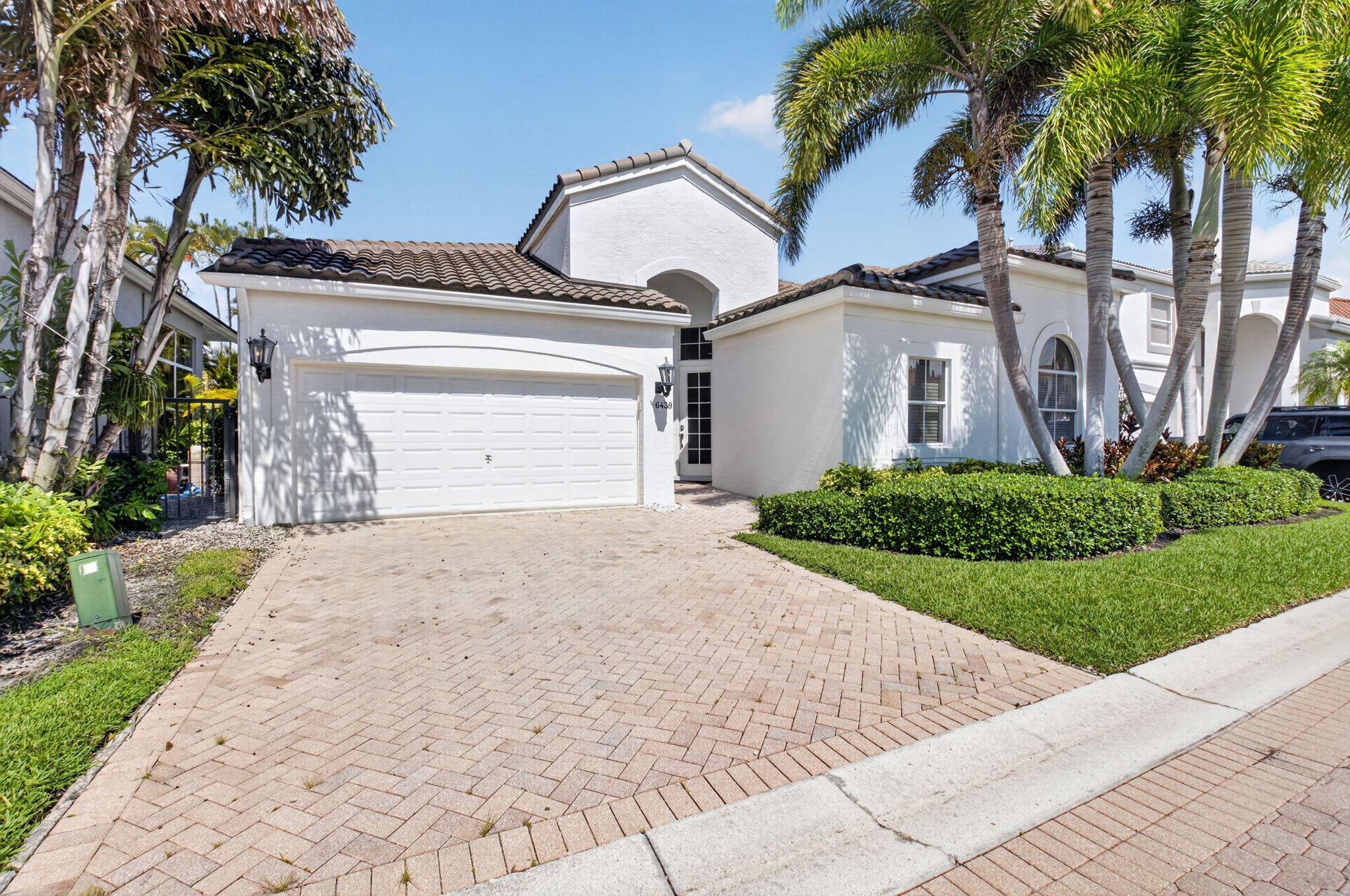 6439 Northwest 43rd Terrace Boca Raton, FL 33496 - Photo 2 of 46 1-web-or-mls-DSC_1149