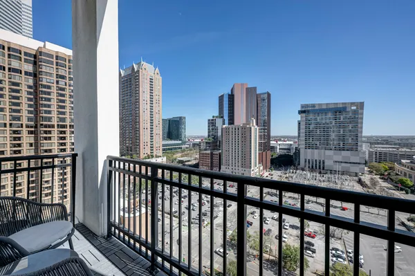 $3,400 | 1211 Caroline Street, Unit 1501, Houston, TX 77002